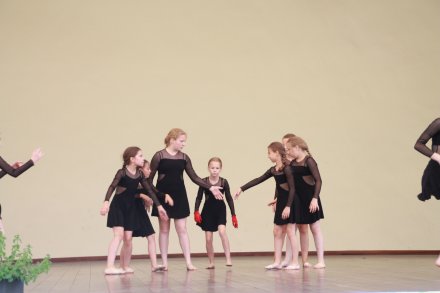 Uczestnicy pokazów tanecznych